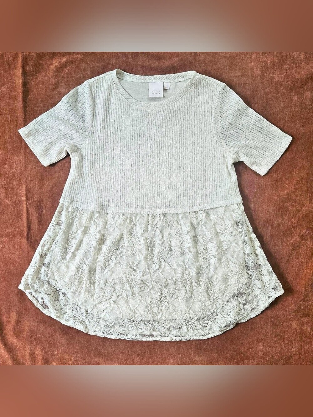 LC Lauren Conrad Off White Short Sleeve Knit Top with Lace Trim